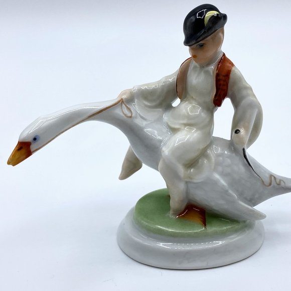 HerendPorcelain boy riding Goose by Ludas Matyi small 3 1/4 MC1565